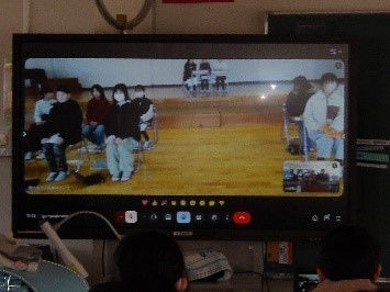 児童総会の様子（オンライン）