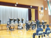 吹奏楽の演奏を聞きました