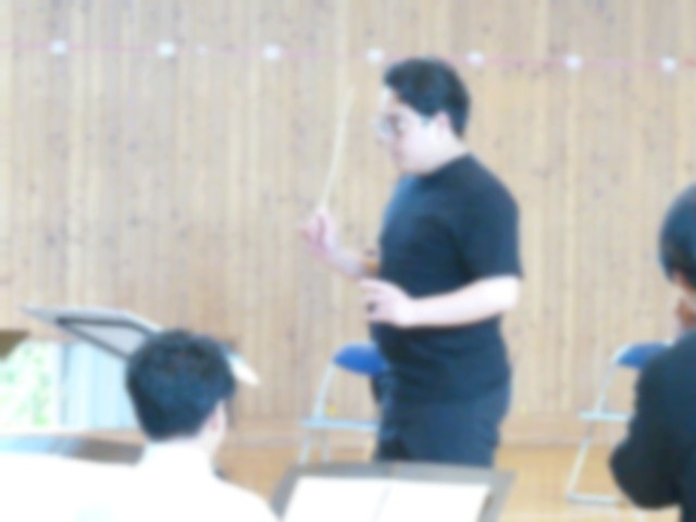 指揮を執る先生